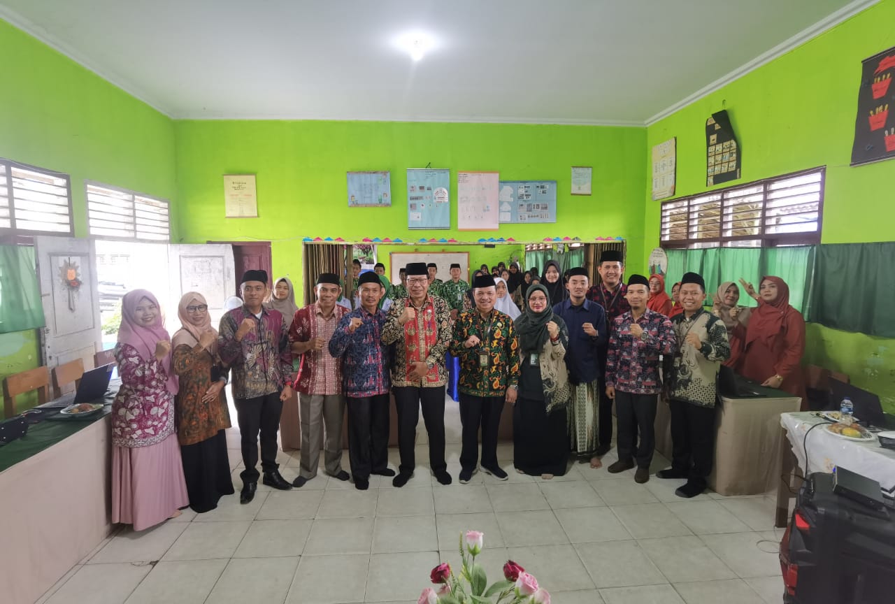 Sosialisasi SNPDB MAN IC Jambi Tahun 2025/2026 Digelar di MTsN 8 Muaro Jambi