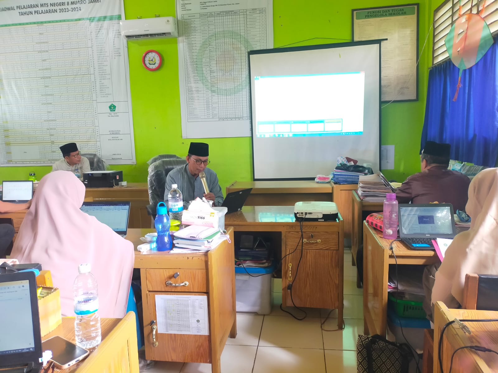 MTsN 8 Muaro Jambi Gelar MGMP Tingkat Satuan Pendidikan Bertema Penyusunan Perencanaan Pembelajaran Mendalam dengan pendekatan PjBL