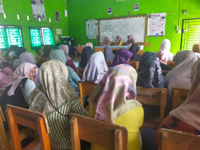 Rapat Komite MTsN 8 Muaro Jambi Terkait Kegiatan Lomba Porkab Cabor Drum Band