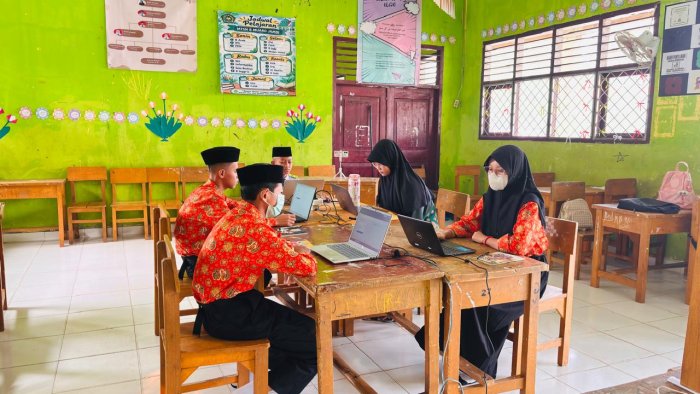 5 Siswa MTsN 8 Muaro Jambi Ikuti Gebyar Tadris Fisika XII 2026 5 Siswa MTsN 8 Muaro Jambi Ikuti Gebyar Tadris Fisika XII 2026