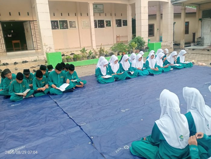 MTsN 8 Muaro Jambi Gelar Yasinan, Tahlil dan Doa Bersama