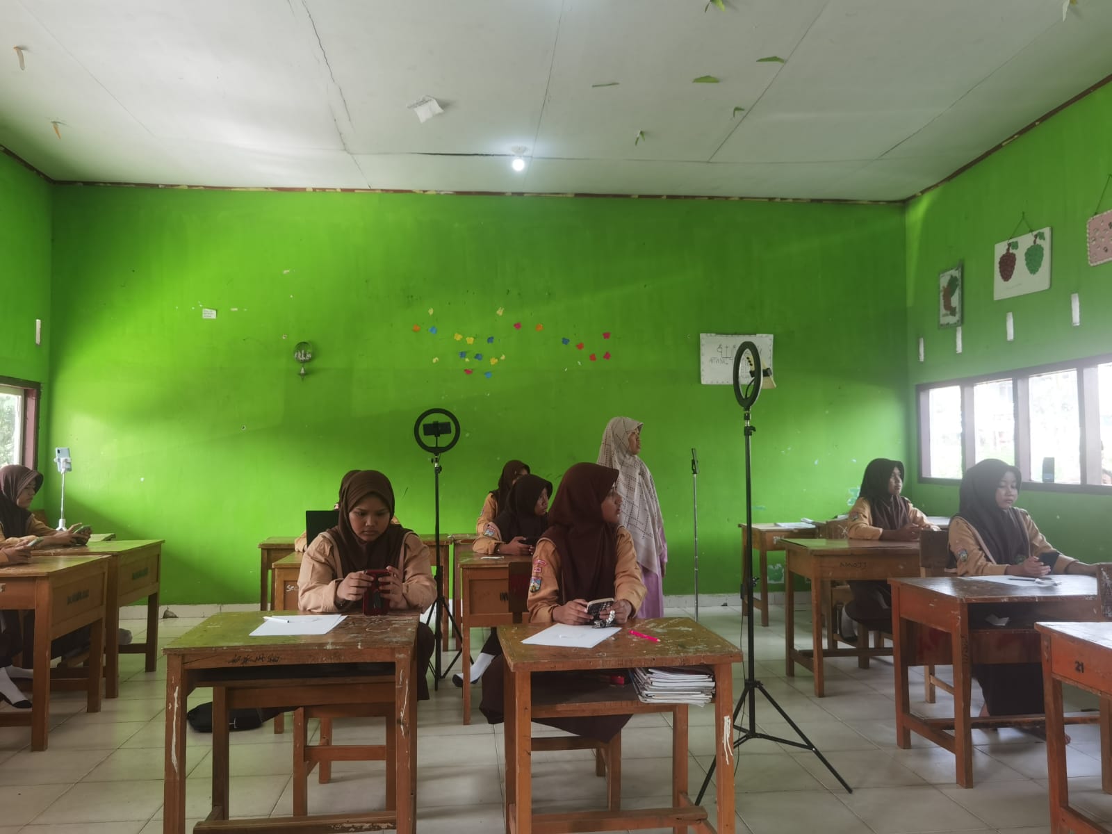 Siswa MTsN 8 Muaro Jambi Unjuk Prestasi di Olimpiade SOCHA MAN Insan Cendekia Jambi